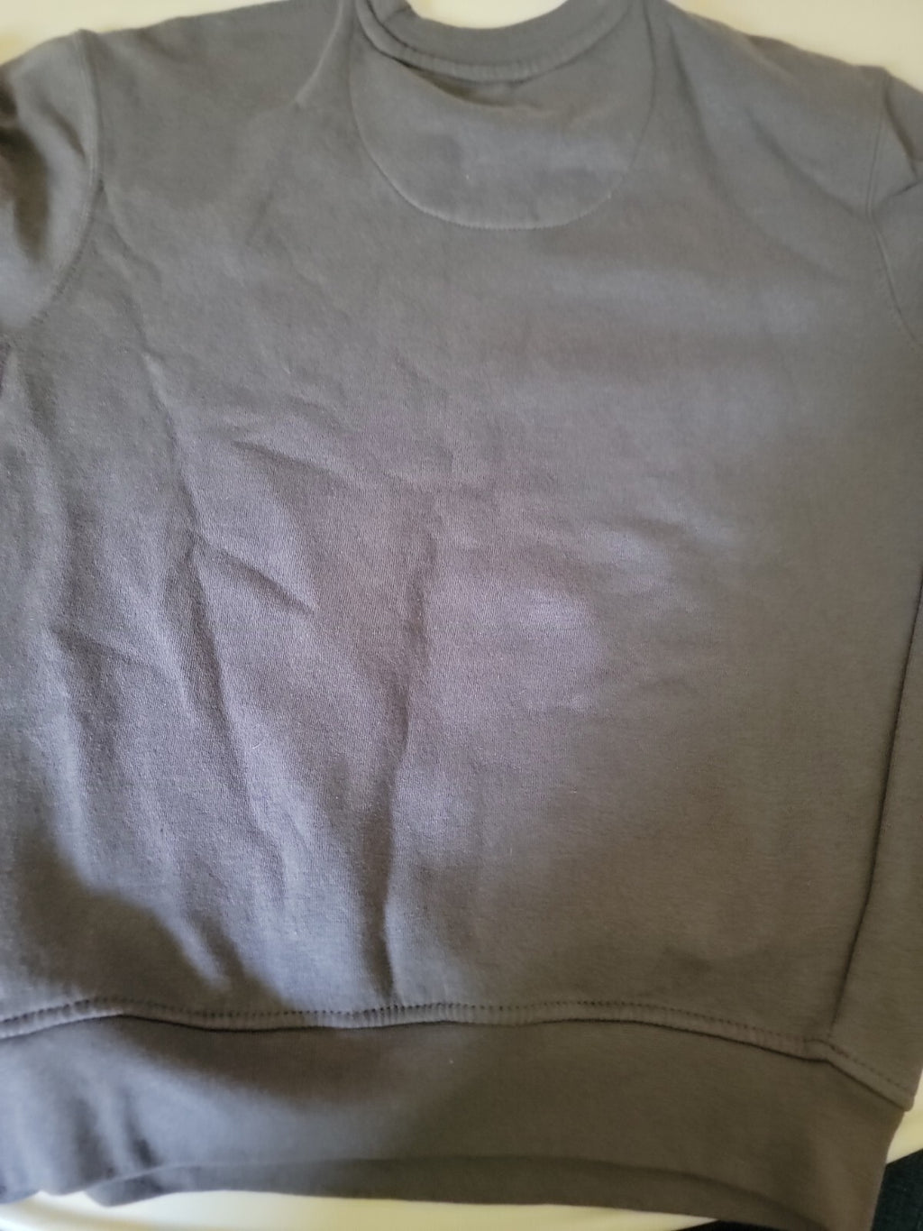 Olivia Rodrigo GUTS Sweatshirt Women’s M Gray Graphic Crewneck Stars 2024