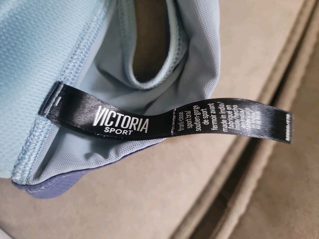 𝅺VICTORIA’S Secret 32DD  incredible lightweight sports bra top workout athletic