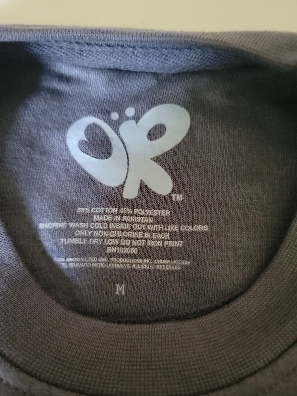 Olivia Rodrigo GUTS Sweatshirt Women’s M Gray Graphic Crewneck Stars 2024