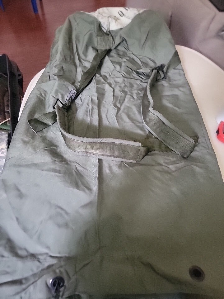 US Military OD Green Duffle Bag Backpack Straps Surplus Deployment Travel Bag