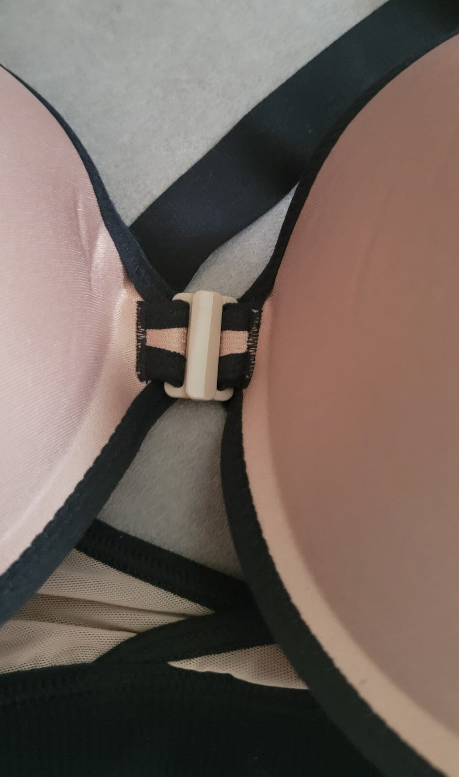Victoria’s Secret Knockout Sports Bra 32DDD Black Lace Nude Front Zip