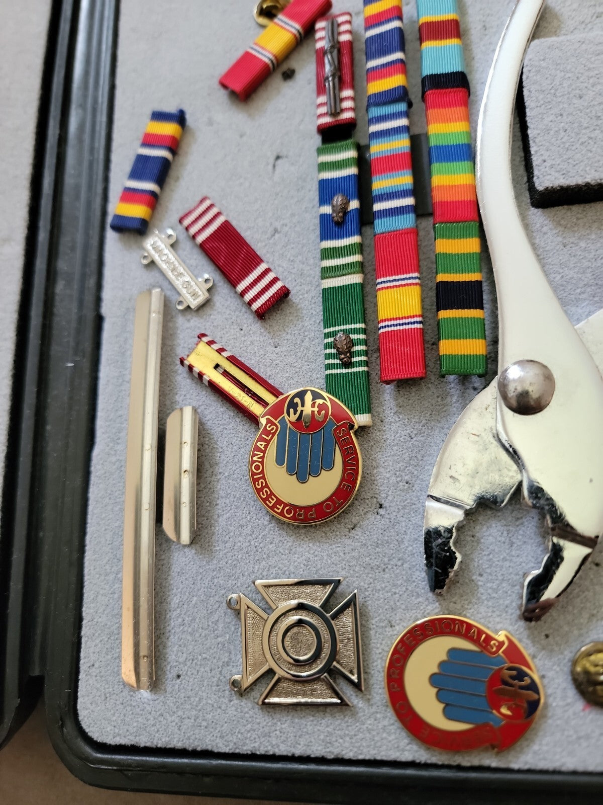 US Military Insignia Ribbon Bars Badges Pins Uniform Lot w/ Insignia Saver Case
