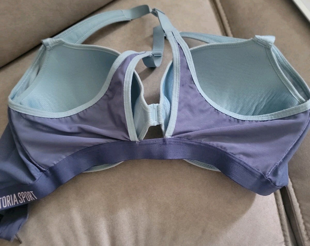 𝅺VICTORIA’S Secret 32DD  incredible lightweight sports bra top workout athletic